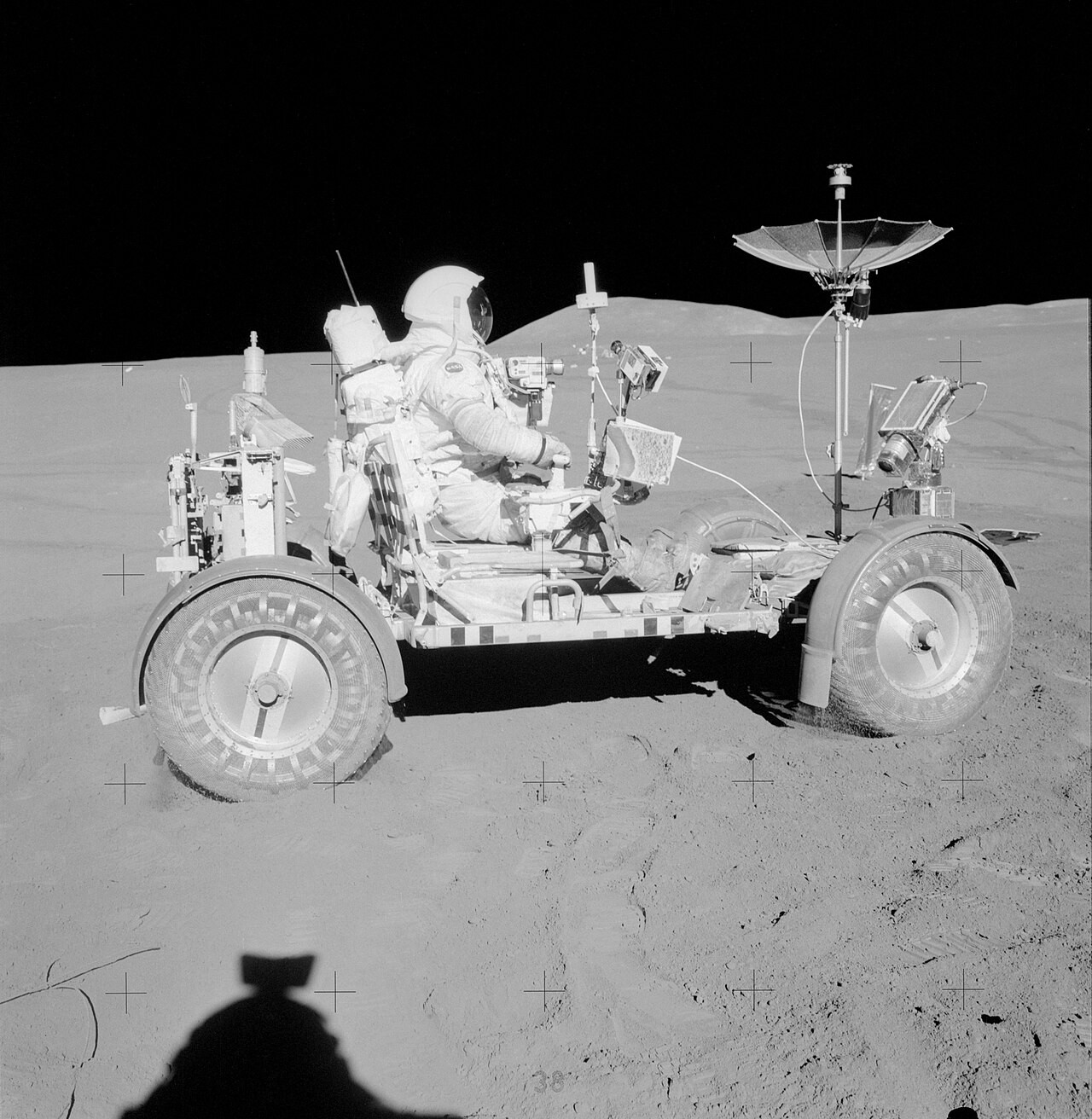 Apollo 15 photograph 4: NASA AS15-85-11471 — Apollo Lunar Surface Experiments Package (ALSEP), deployed at Hadley-Apennine, August 1971. (NASA, public domain)