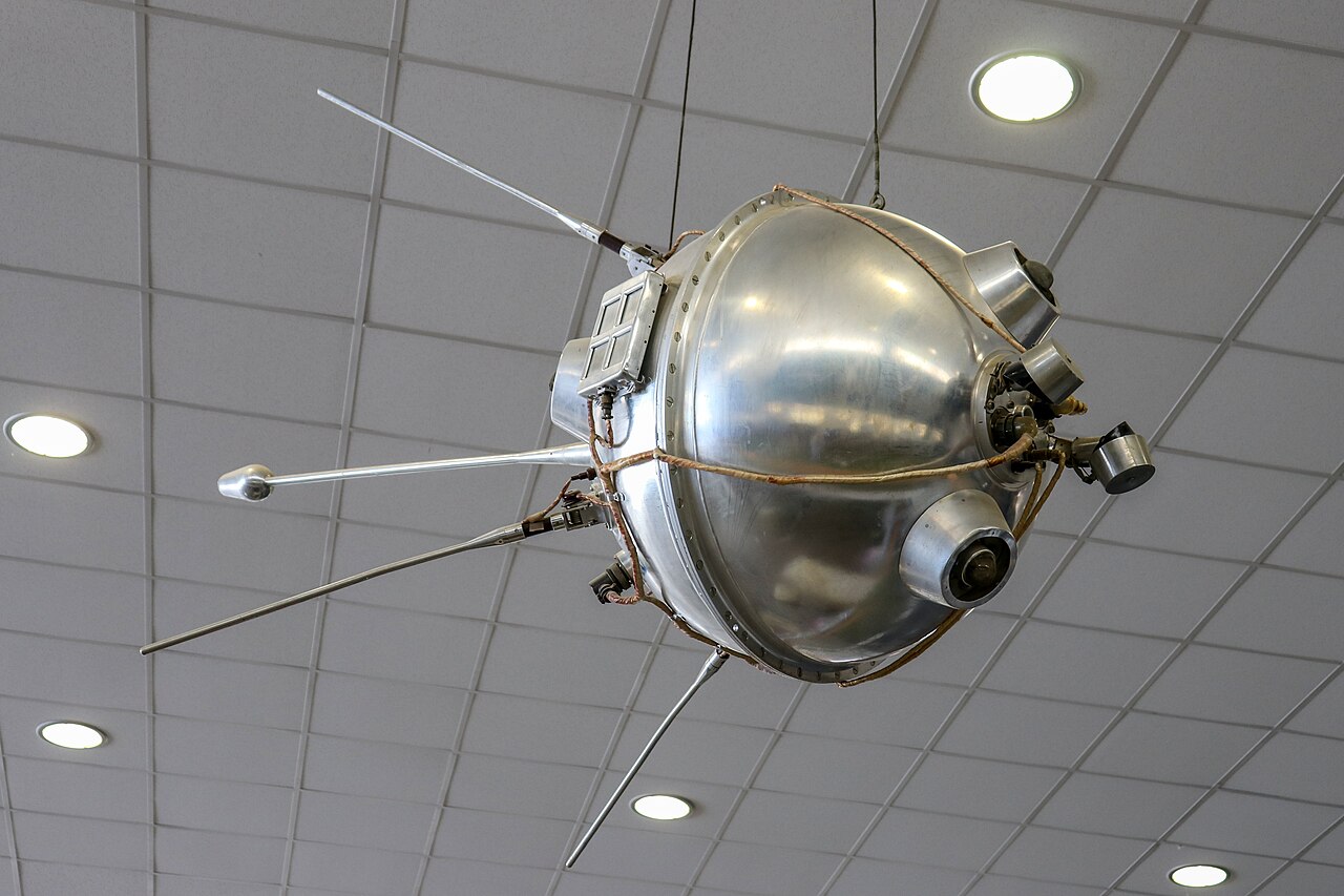 Luna 1 (Mechta) photograph 1: Soviet Space Program / Wikimedia Commons — Luna 1 spacecraft model (Public Domain)