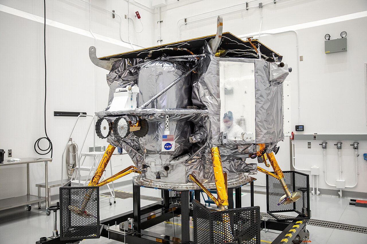 Peregrine Mission 1 photograph 1: Astrobotic / NASA — Peregrine Lunar Lander in cleanroom assembly before launch (NASA / Public Domain)